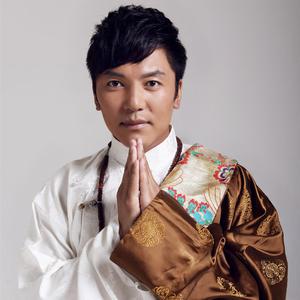 棒棒糖放在眼睛里吸收
